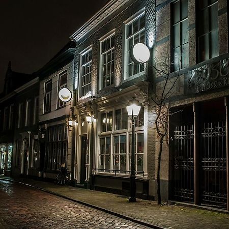 Hotel Den Berg Geertruidenberg Bagian luar foto