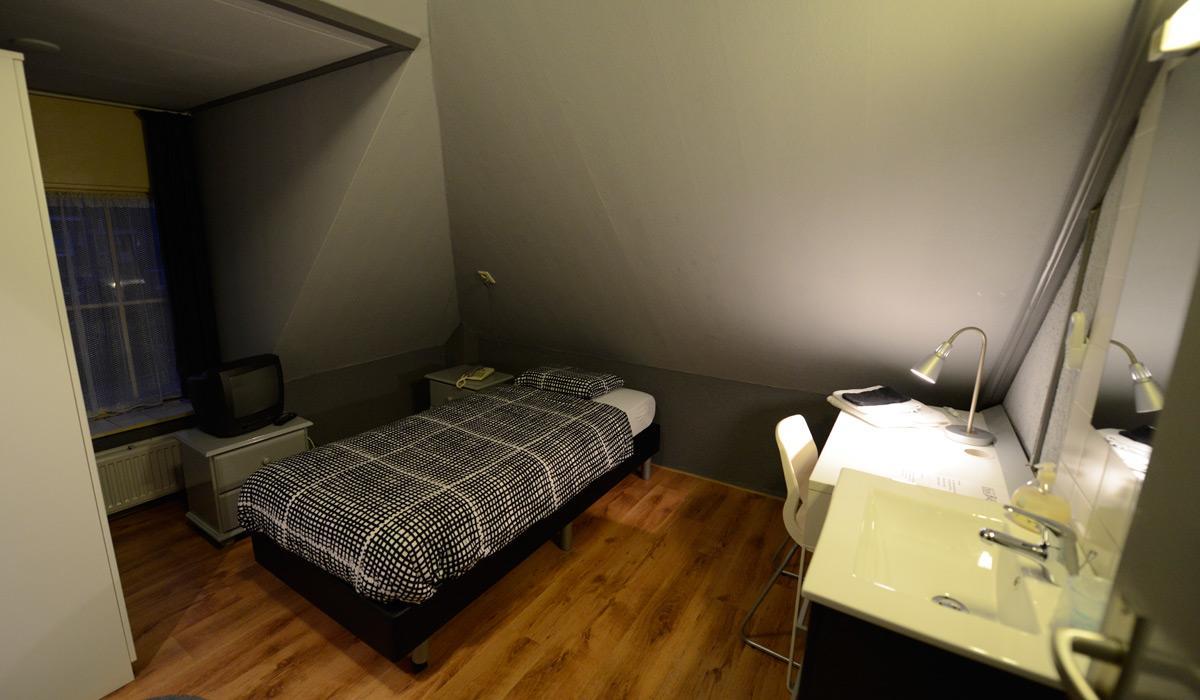 Hotel Den Berg Geertruidenberg Bagian luar foto